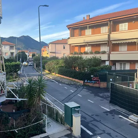 800 Mt From The Sea, 2room Apartment, Ac And Wifi Lägenhet