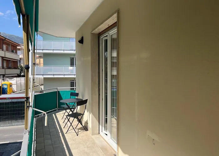 800 Mt From The Sea, 2room Apartment, Ac And Wifi Lejlighed